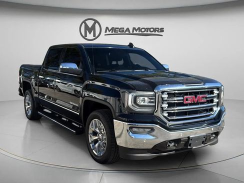 Used 2018 GMC Sierra 1500 SLT w/ Enhanced Driver Alert Package image 11