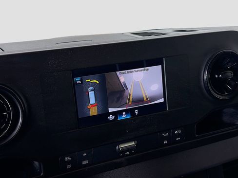 Used 2022 Mercedes-Benz Sprinter 2500 image 28