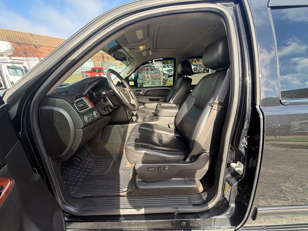 Used 2013 GMC Sierra 3500 SLT AWD/4WD image 27