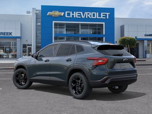 New 2026 Chevrolet Trax LT w/ Midnight Edition FWD image 28