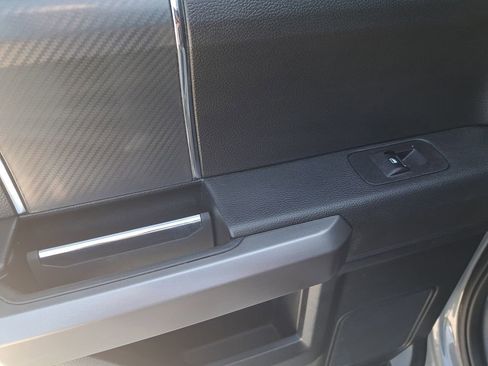 Used 2019 Ford F150 XLT w/ Equipment Group 302A Luxury AWD/4WD image 11