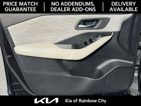 Used 2023 Nissan Rogue SV image 11