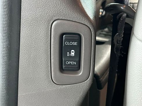 Used 2016 Honda Odyssey EX-L image 36