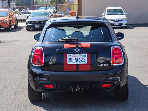 Used 2021 MINI Cooper S FWD image 9