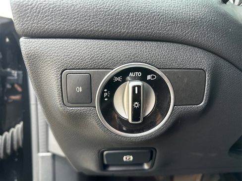 Used 2014 Mercedes-Benz CLA 250 image 17