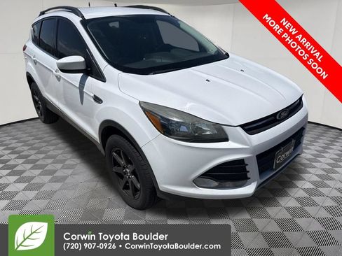 Used 2015 Ford Escape SE w/ Equipment Group 201A AWD/4WD image 1