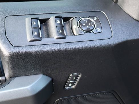 Used 2018 Ford F150 XLT w/ Equipment Group 302A Luxury AWD/4WD image 31