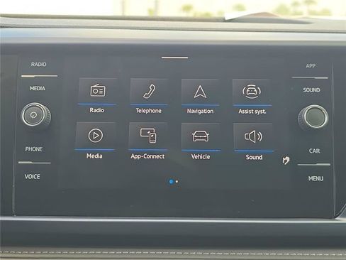 Used 2024 Volkswagen Taos SE FWD image 19