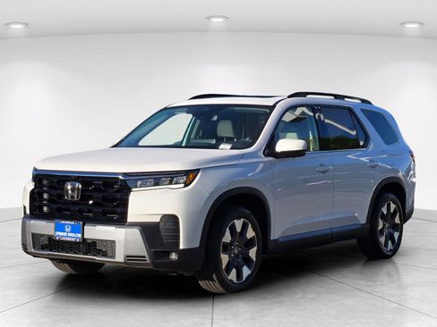New 2026 Honda Pilot Touring image 8