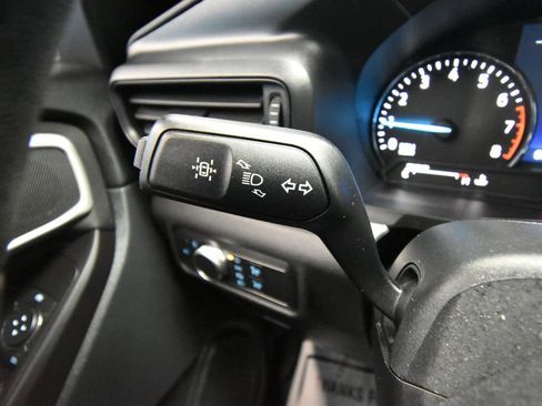 Used 2020 Ford Explorer XLT image 12