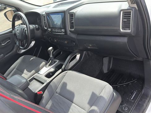 Used 2022 Nissan Frontier SV AWD/4WD image 21