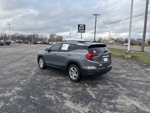 Used 2020 GMC Terrain SLE w/ Driver Convenience Package image 3