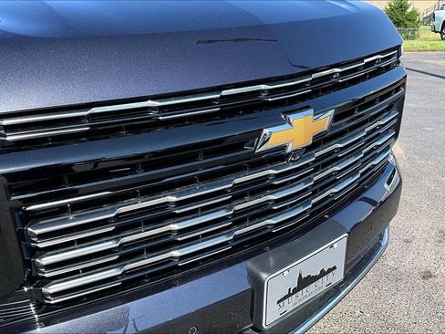 Used 2025 Chevrolet Suburban High Country w/ Sun And Tow Package AWD/4WD image 35