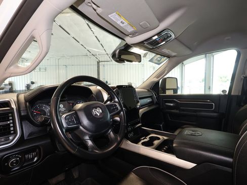 Used 2024 RAM 3500 Laramie w/ Towing Technology Group AWD/4WD image 9