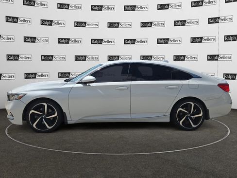 Used 2020 Honda Accord Sport image 3