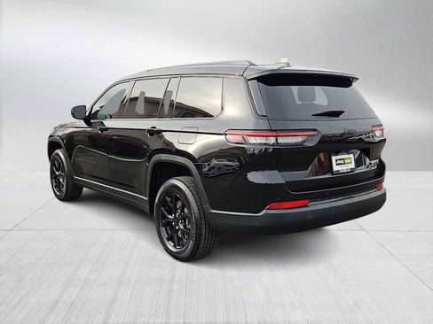 New 2025 Jeep Grand Cherokee L Laredo image 6