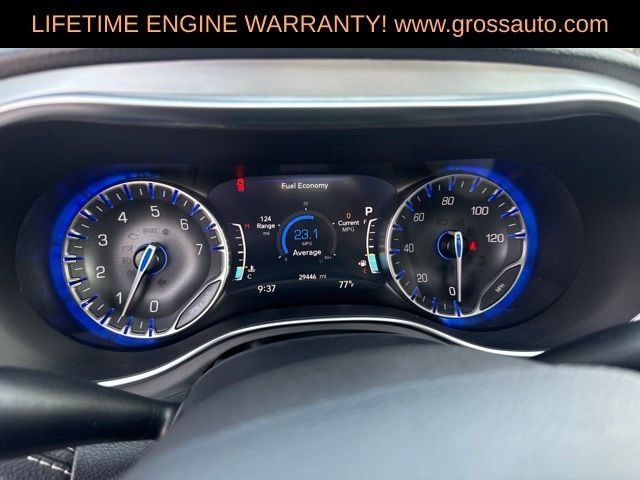 Used 2025 Chrysler Pacifica Limited FWD image 21