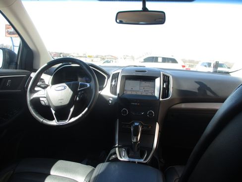 Used 2018 Ford Edge SEL w/ Equipment Group 201A image 16
