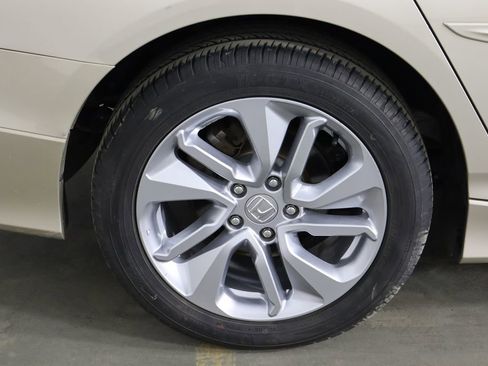 Used 2020 Honda Accord LX image 38