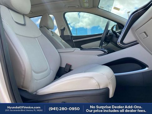 Certified 2024 Hyundai Tucson Limited FWD image 19