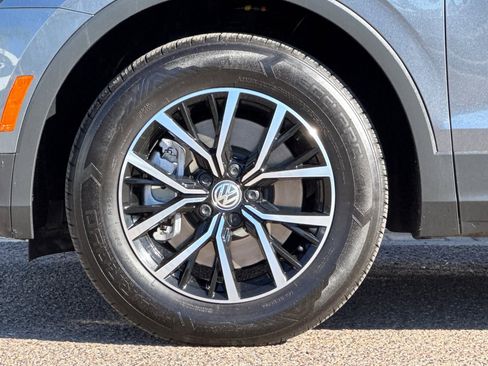 Used 2021 Volkswagen Tiguan SE image 26