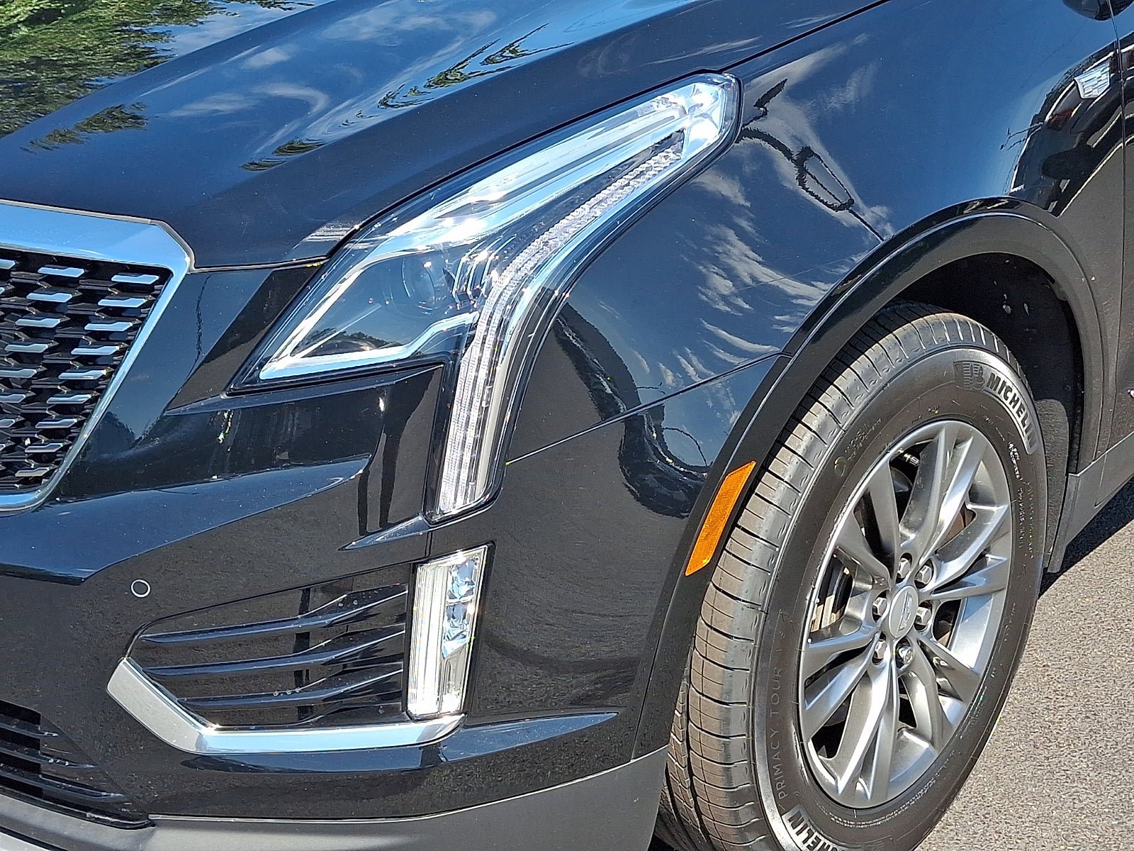 Certified 2023 Cadillac XT5 Premium Luxury AWD/4WD image 11