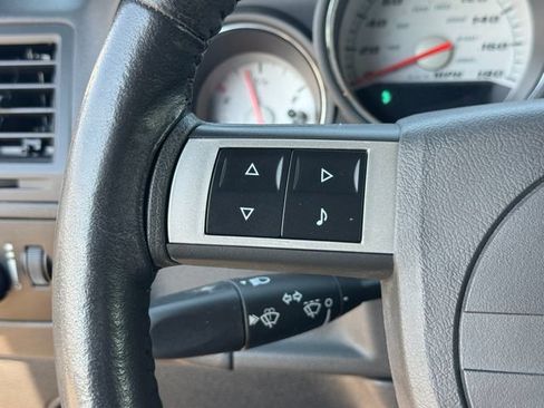 Used 2009 Dodge Challenger SRT8 RWD image 23