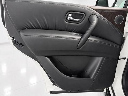Used 2022 Nissan Armada Platinum w/ Captain's Chairs Package RWD image 17