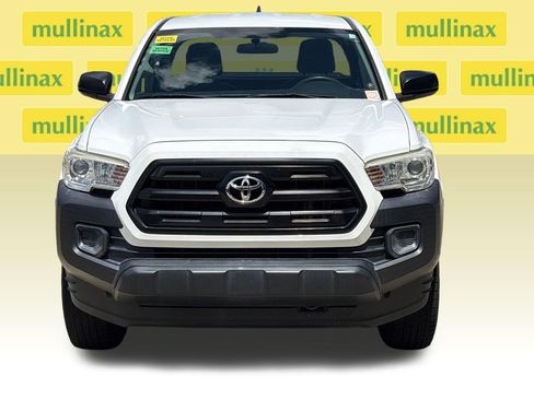 Used 2017 Toyota Tacoma SR RWD image 14