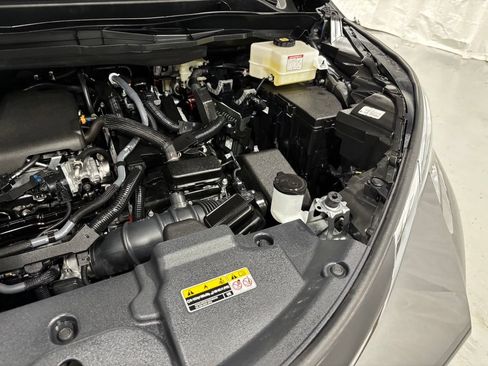 Used 2026 Toyota Sienna LE FWD image 72