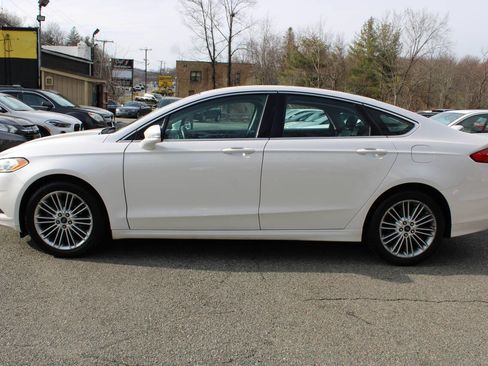 Used 2014 Ford Fusion SE w/ Equipment Group 202A image 12
