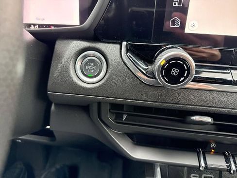 Certified 2024 Chevrolet Colorado Trail Boss w/ Advanced Trailering Package image 17