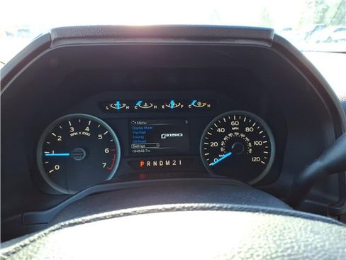 Used 2015 Ford F150 XLT w/ Equipment Group 301A Mid image 16