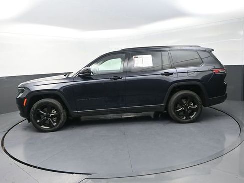 Used 2024 Jeep Grand Cherokee L Limited w/ Black Appearance Package AWD/4WD image 7