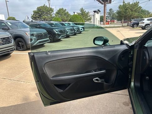Used 2022 Dodge Challenger SXT w/ Driver Convenience Group AWD/4WD image 16