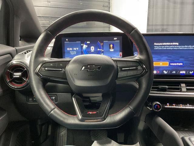 Used 2026 Chevrolet Equinox EV RS FWD image 17