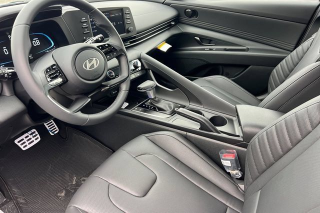 New 2026 Hyundai Elantra SEL Sport FWD image 9