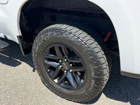 Used 2019 Chevrolet Silverado 1500 Custom Trail Boss w/ Custom Convenience Package AWD/4WD image 36