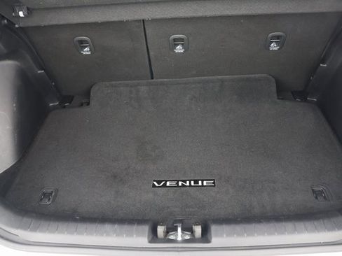 Used 2023 Hyundai Venue SEL image 19
