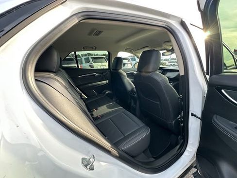 Used 2023 Buick Envision Essence image 17