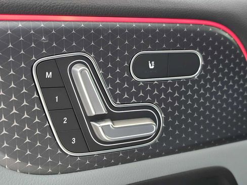 Certified 2026 Mercedes-Benz GLB 250 4MATIC image 23