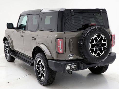 Used 2025 Ford Bronco Outer Banks image 7