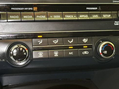 Used 2018 Kia Optima LX image 25