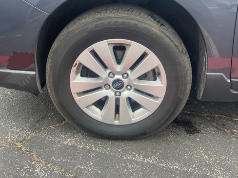 Used 2015 Subaru Outback 2.5i Premium image 8