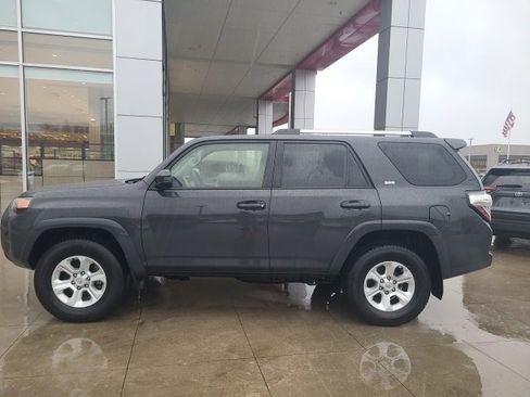 Used 2024 Toyota 4Runner SR5 image 4