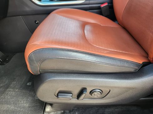 Certified 2024 Kia Carnival SX Prestige FWD image 23
