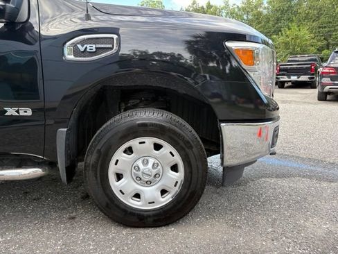 Used 2018 Nissan Titan SV AWD/4WD image 34