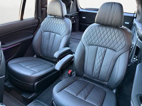 Used 2024 BMW X7 M60i w/ Executive Package image 15