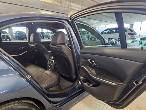 Used 2025 BMW 330i xDrive Sedan w/ Convenience Package image 40