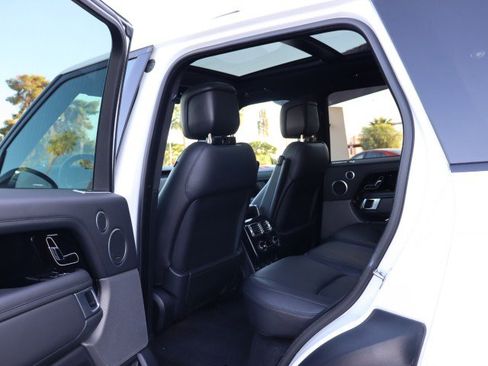 Used 2018 Land Rover Range Rover HSE image 39
